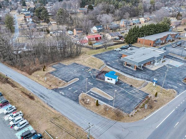 24 Azalea RD , Daleville, VA 24083