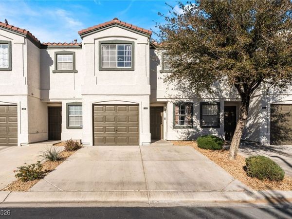 5330 E Charleston Boulevard , Unit 44, Las Vegas, NV 89142