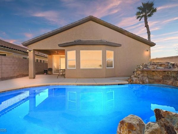 6836 Woodland Vase Court, Las Vegas, NV 89131