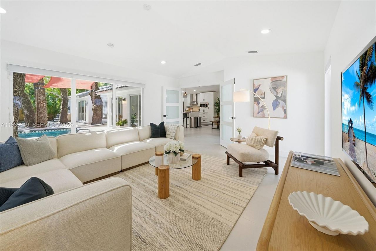 3700 Justison Rd, Miami, FL 33133 Photo