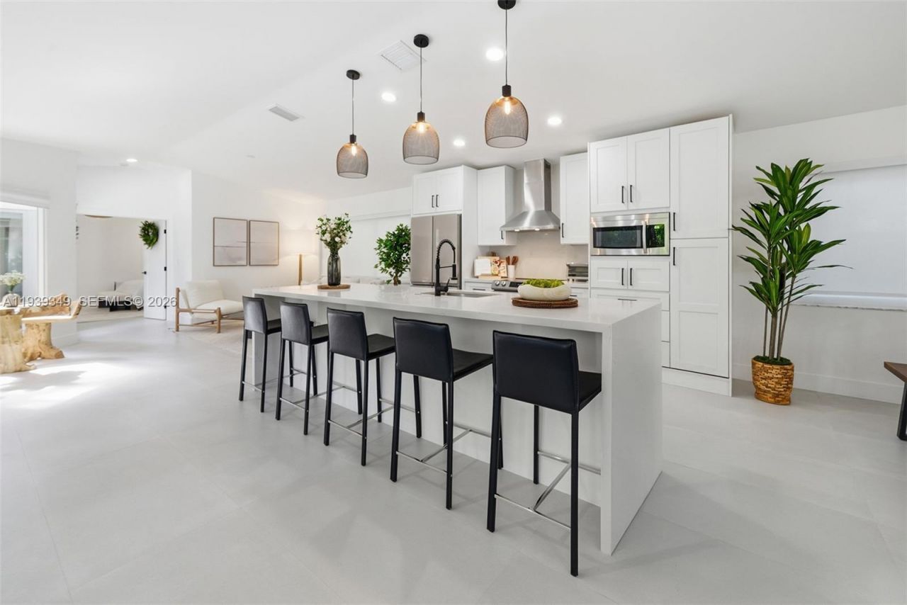 3700 Justison Rd, Miami, FL 33133 Photo