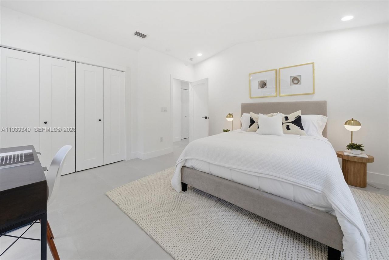 3700 Justison Rd, Miami, FL 33133 Photo