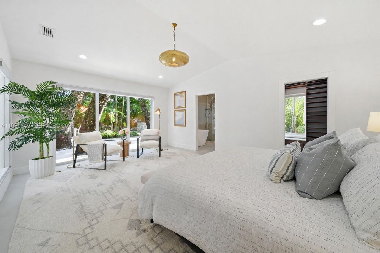 3700 Justison Rd, Miami, FL 33133 Photo