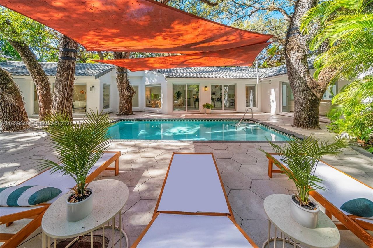 3700 Justison Rd, Miami, FL 33133 Photo