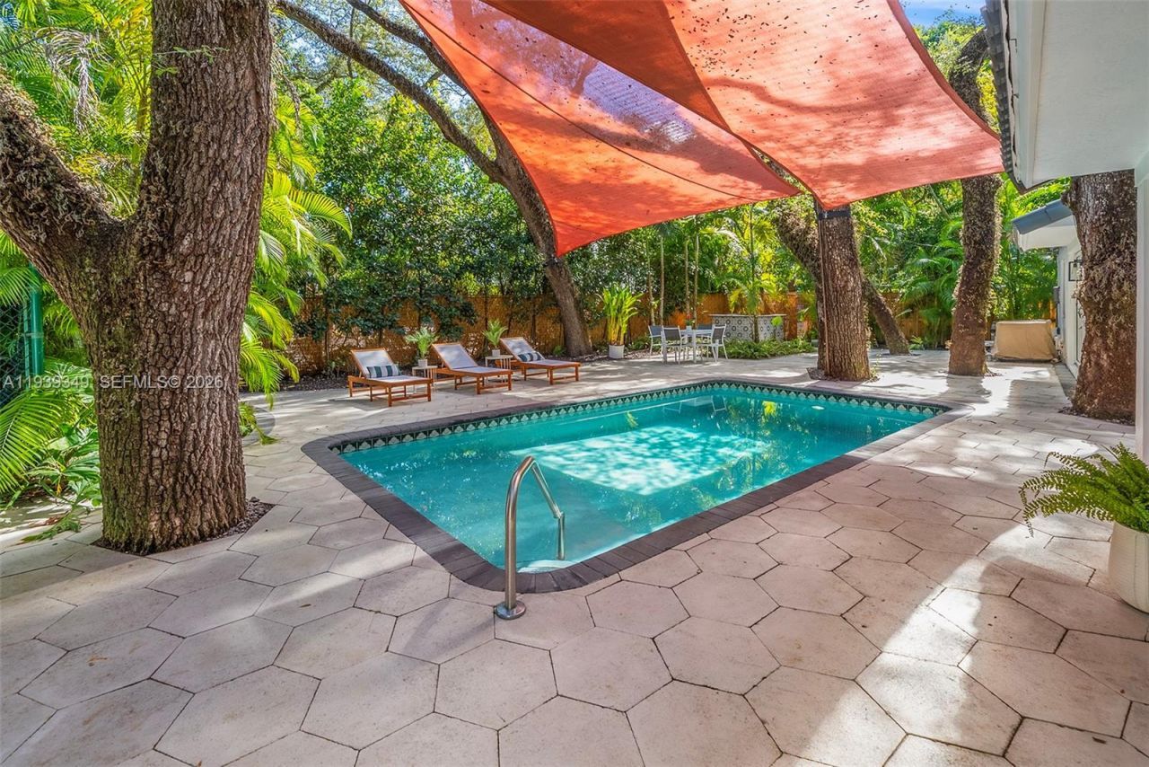 3700 Justison Rd, Miami, FL 33133 Photo