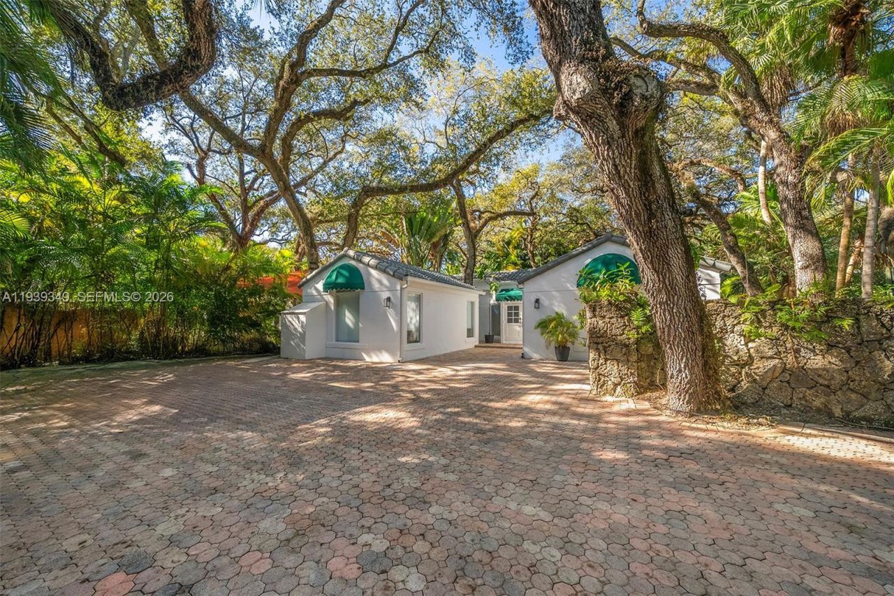 3700 Justison Rd, Miami, FL 33133 Photo