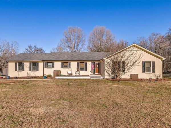 2107 Hunters Ridge Drive, Pleasant Garden, NC 27313