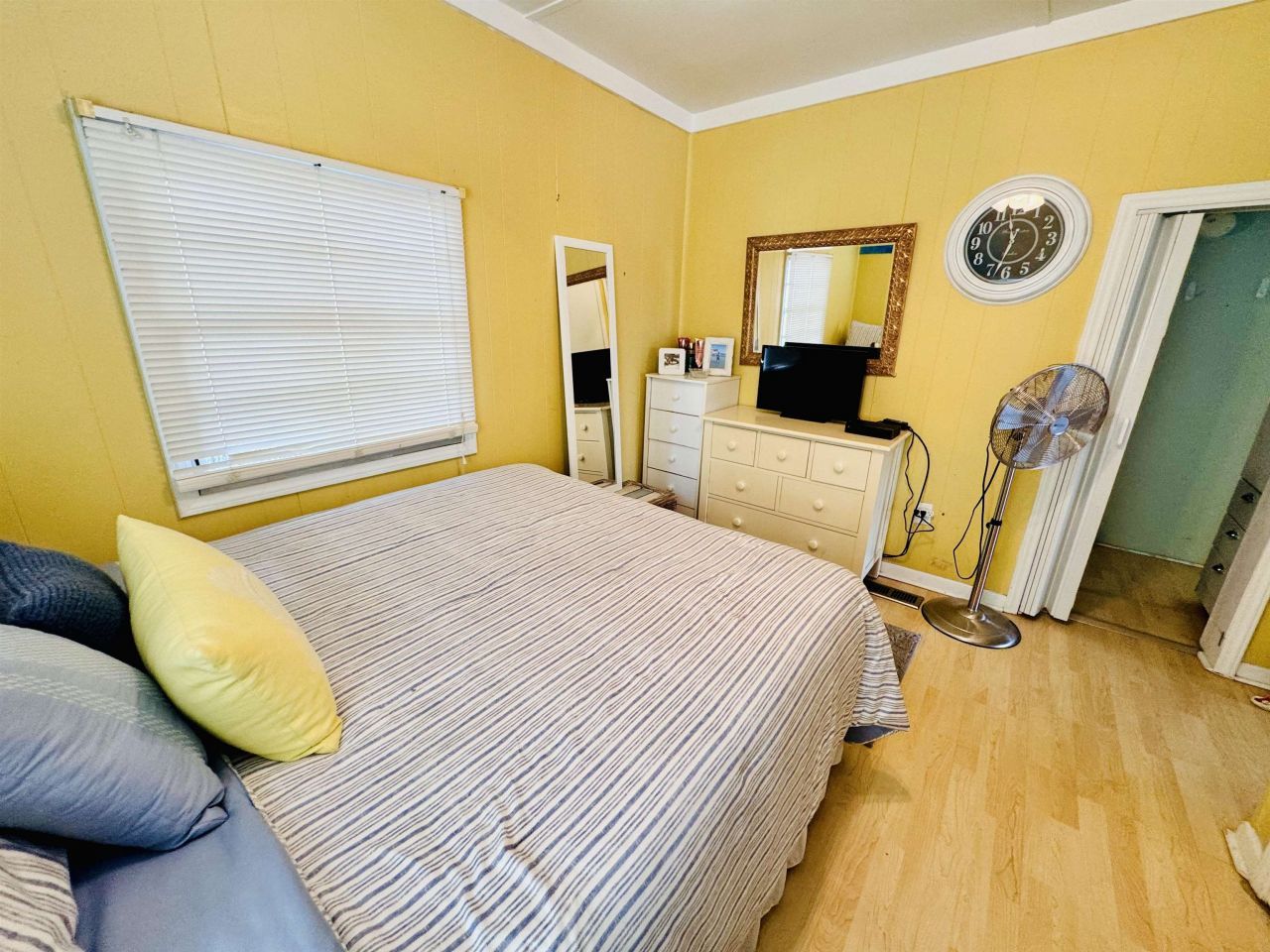 6001 - 1795 S Kings Hwy. Photo 23