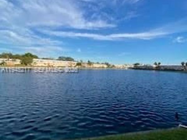 925 SW 11th Ave, Unit 1J, Hallandale Beach, FL 33009