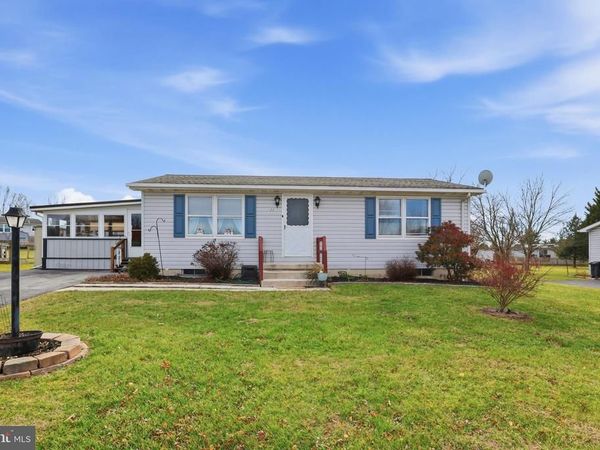 22 SPRUCE LANE, NEW OXFORD, PA 17350