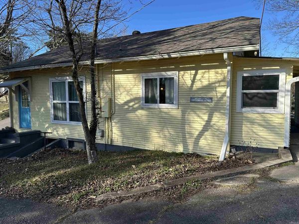 302 Mountain Valley Street, Hot Springs, AR 71901