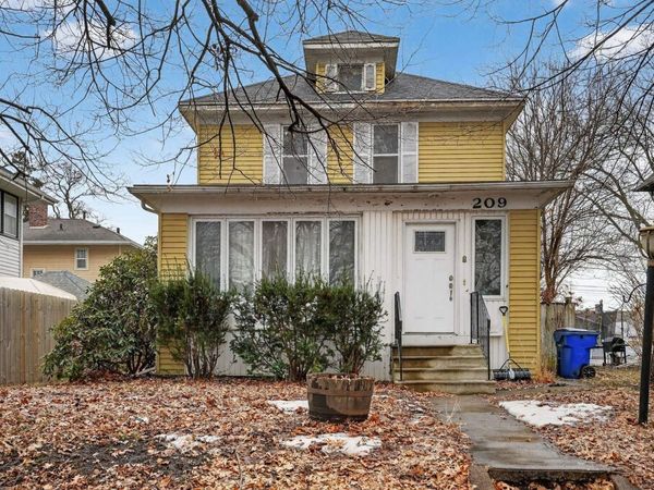 209 Kingsley Avenue, Waterloo, IA 50701