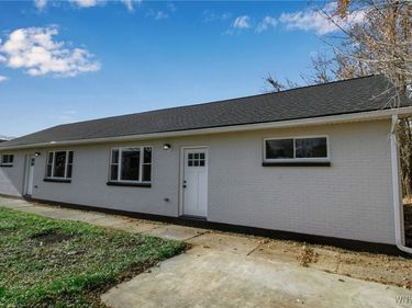 24 Commercial Street, Buffalo, NY 14219