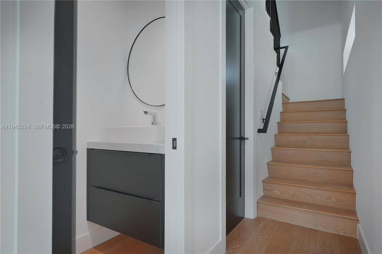 355 NW 50th St , Miami, FL 33127 Photo