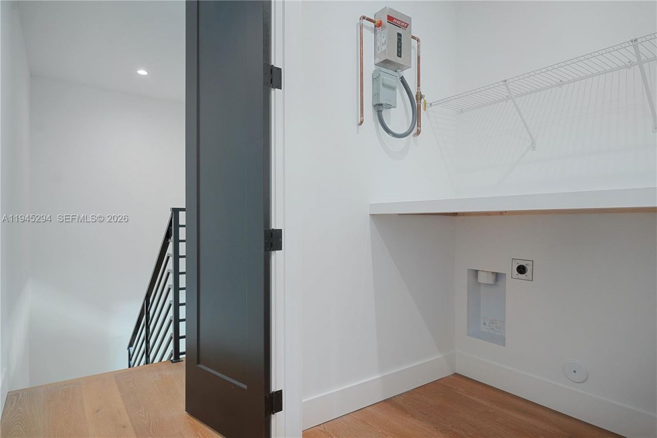 355 NW 50th St , Miami, FL 33127 Photo