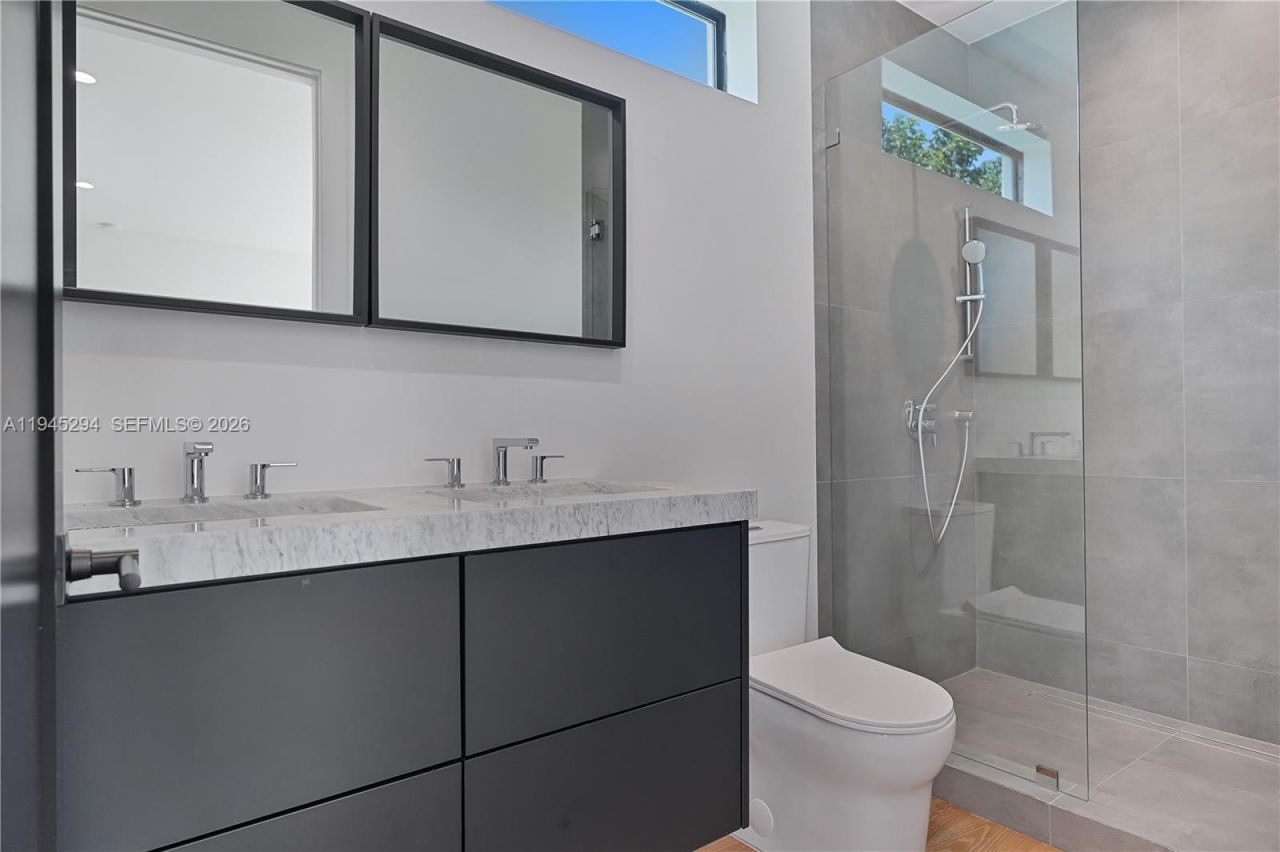 355 NW 50th St , Miami, FL 33127 Photo