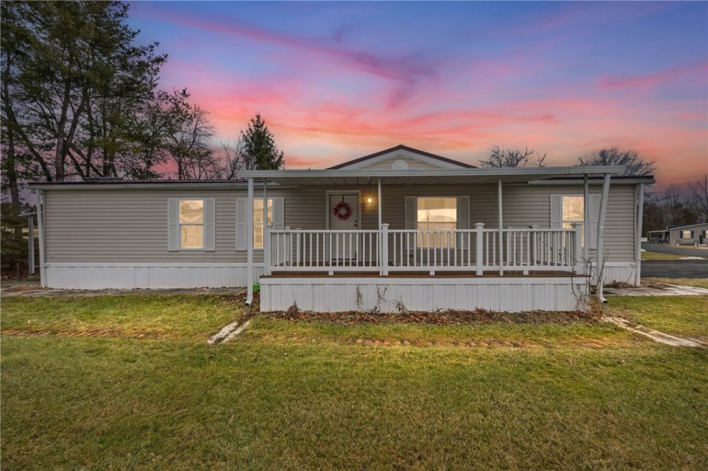 31 Picture Book Park, West Bloomfield, NY 14585 Main Photo