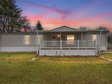 31 Picture Book Park, West Bloomfield, NY 14585