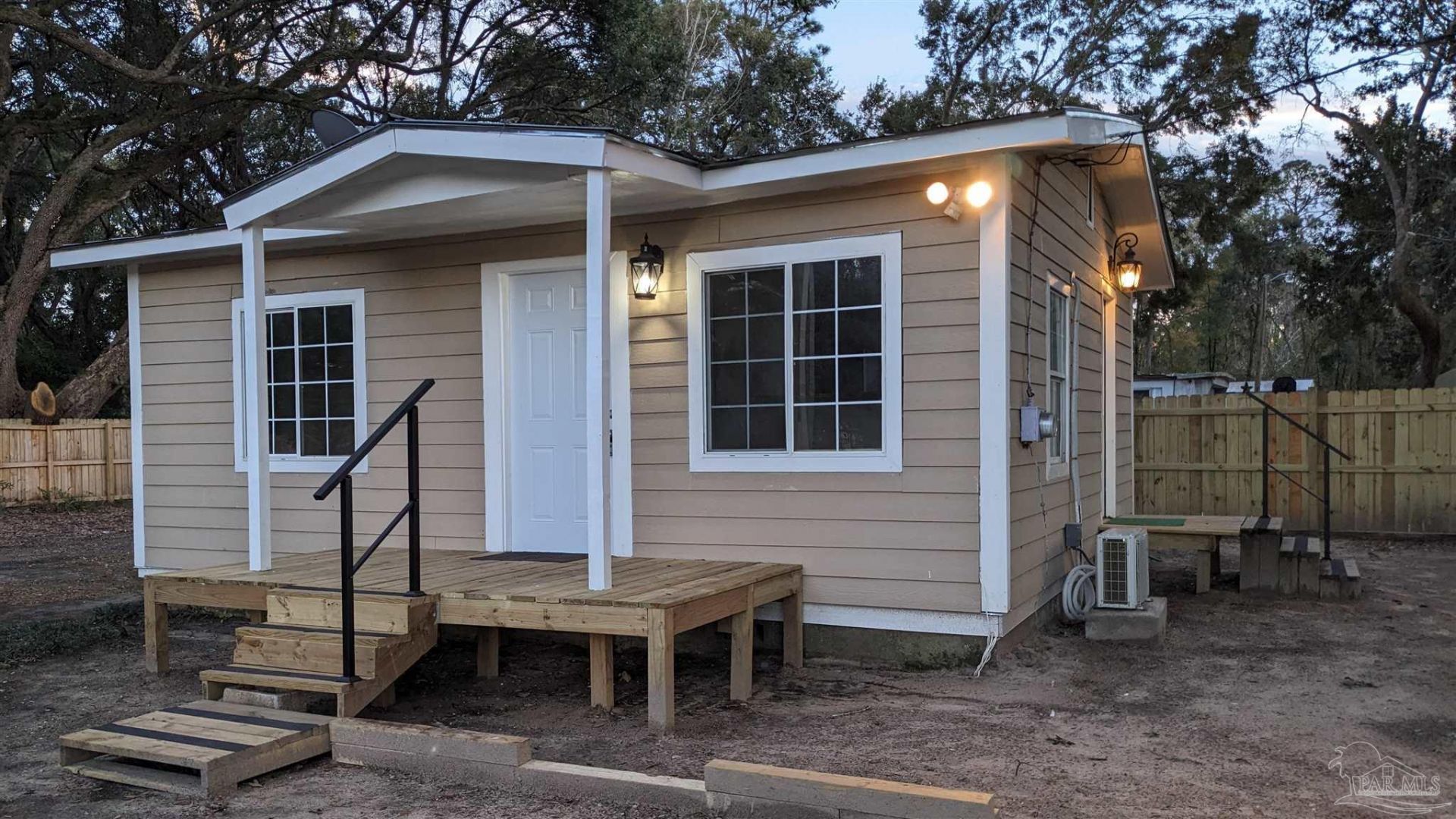 8322 Binkley St, Pensacola, FL 32514 Main Photo