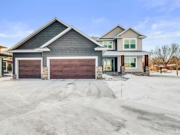 3521 Grandwood Drive N, Fargo, ND 58102