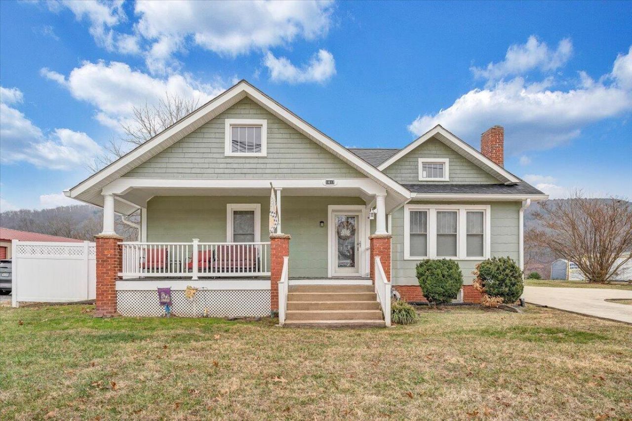 1417 Main St, Clifton Forge, VA 24422 Main Photo