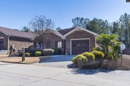 324 Patio Place photo 4