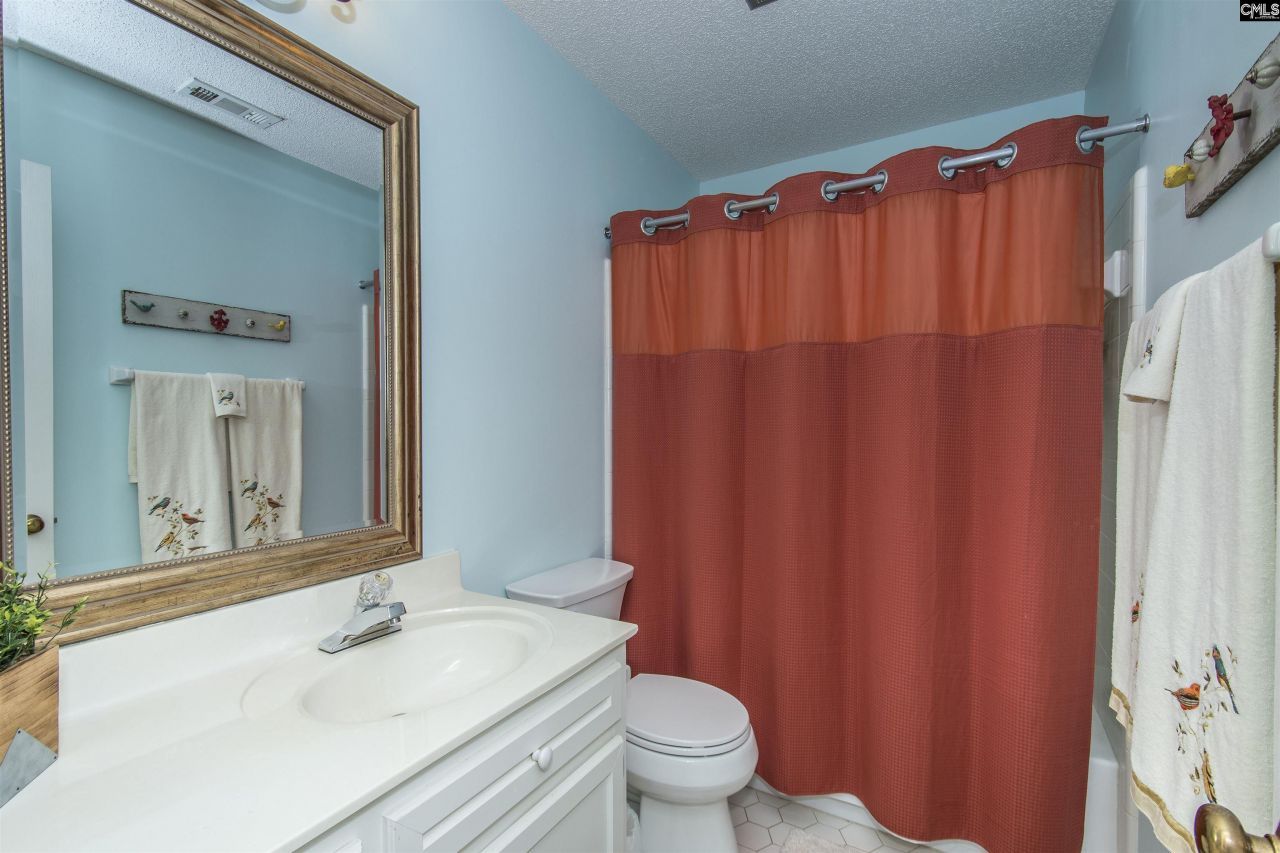 324 Patio Place Photo 6