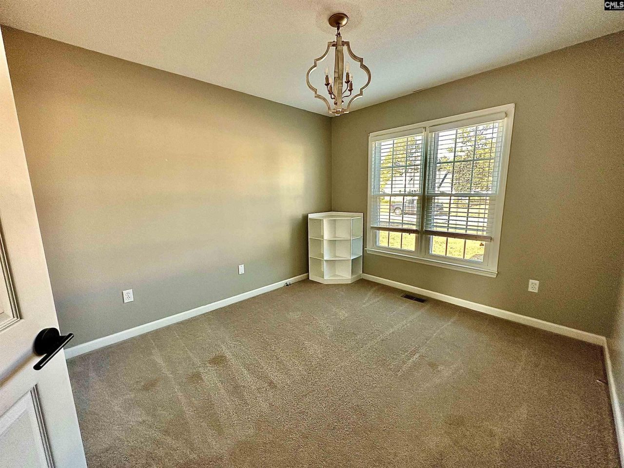 143 Arundel Drive  Photo 11