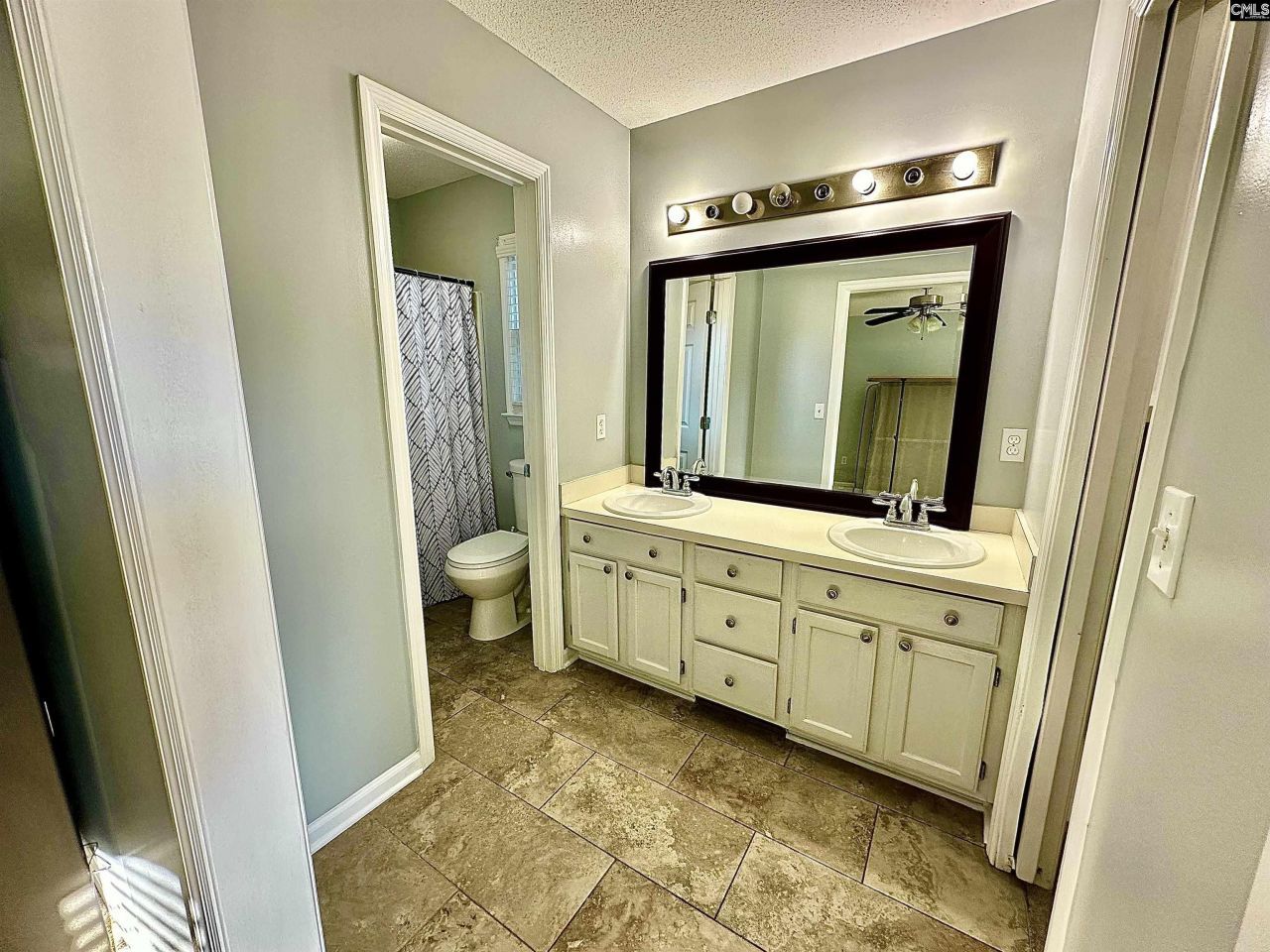 143 Arundel Drive  Photo 15