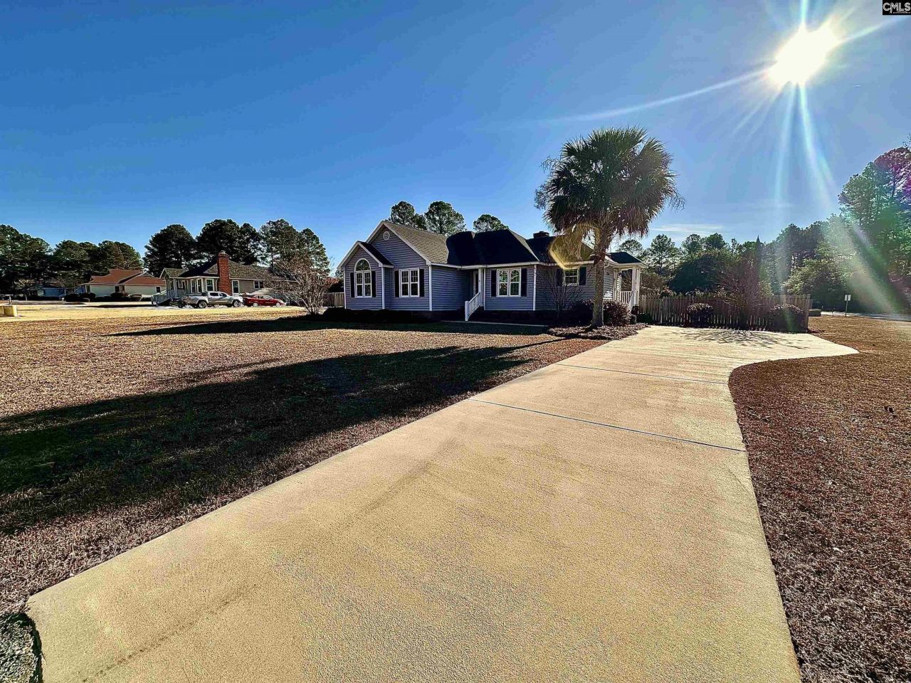 143 Arundel Drive  Photo 23