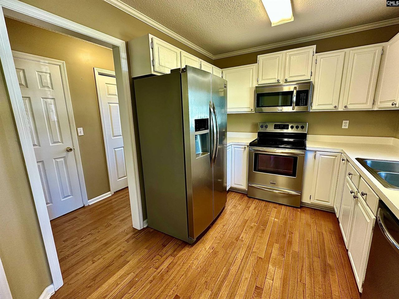 143 Arundel Drive  Photo 4