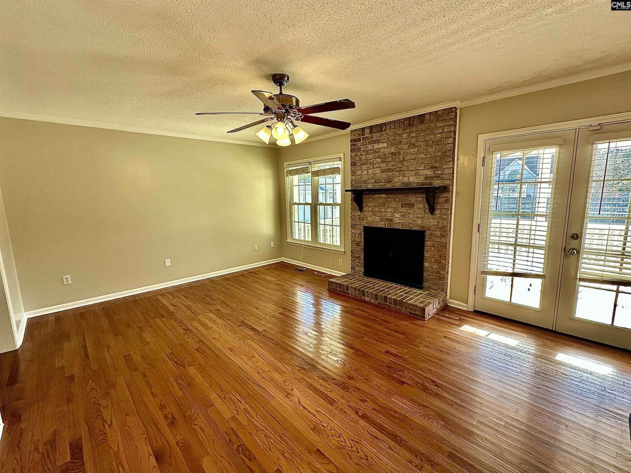 143 Arundel Drive  Photo 8