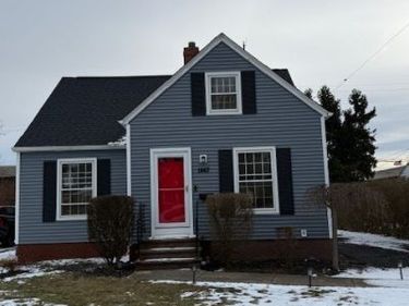 1443 Parkview Drive, Lyndhurst, OH 44124