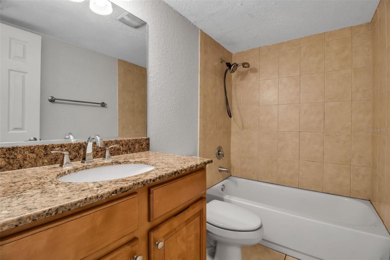 960 La Costa Circle, Unit 3, Sarasota, FL 34237 Photo