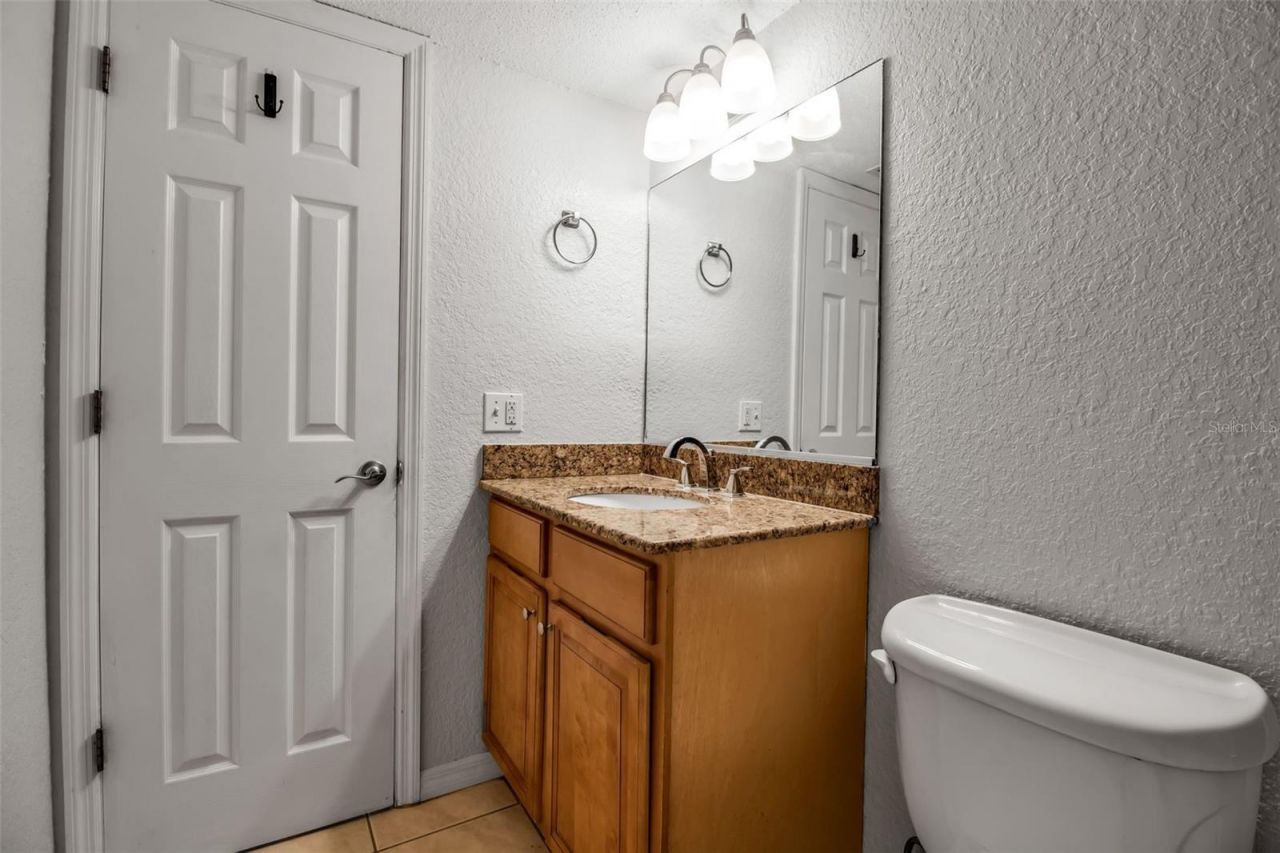 960 La Costa Circle, Unit 3, Sarasota, FL 34237 Photo