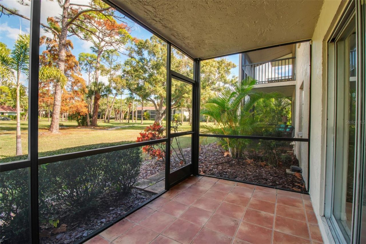 960 La Costa Circle, Unit 3, Sarasota, FL 34237 Photo