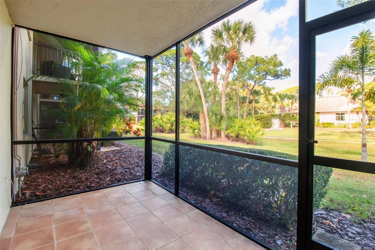 960 La Costa Circle, Unit 3, Sarasota, FL 34237 Photo