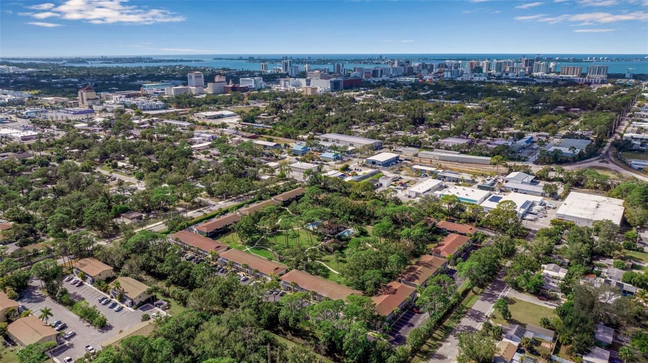 960 La Costa Circle, Unit 3, Sarasota, FL 34237 Photo