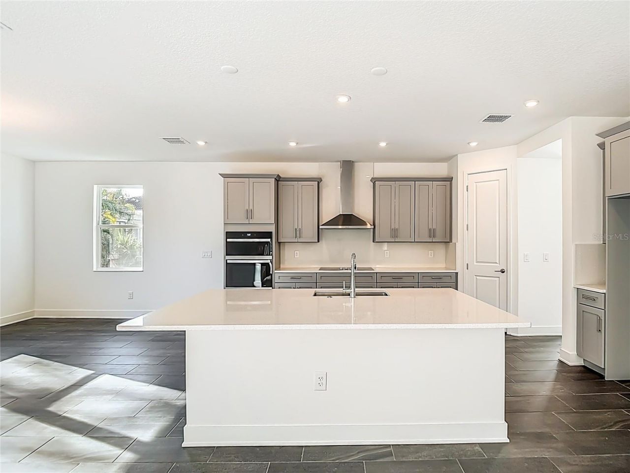 410 S West Shore Boulevard, Tampa, FL 33609 Photo