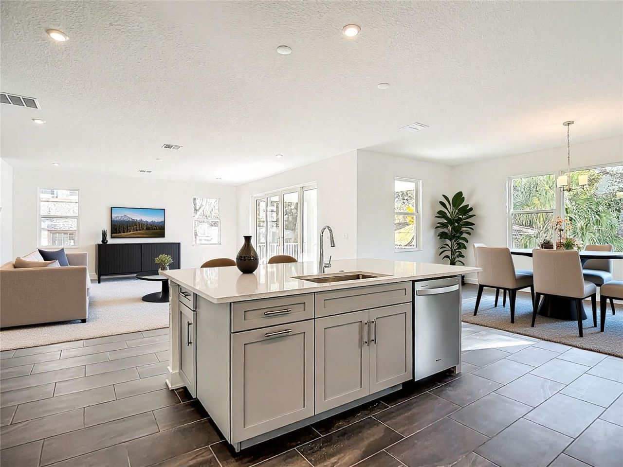 410 S West Shore Boulevard, Tampa, FL 33609 Photo