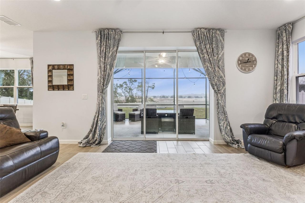 594 Via Bella Court, Howey in the Hills, FL 34737 Photo