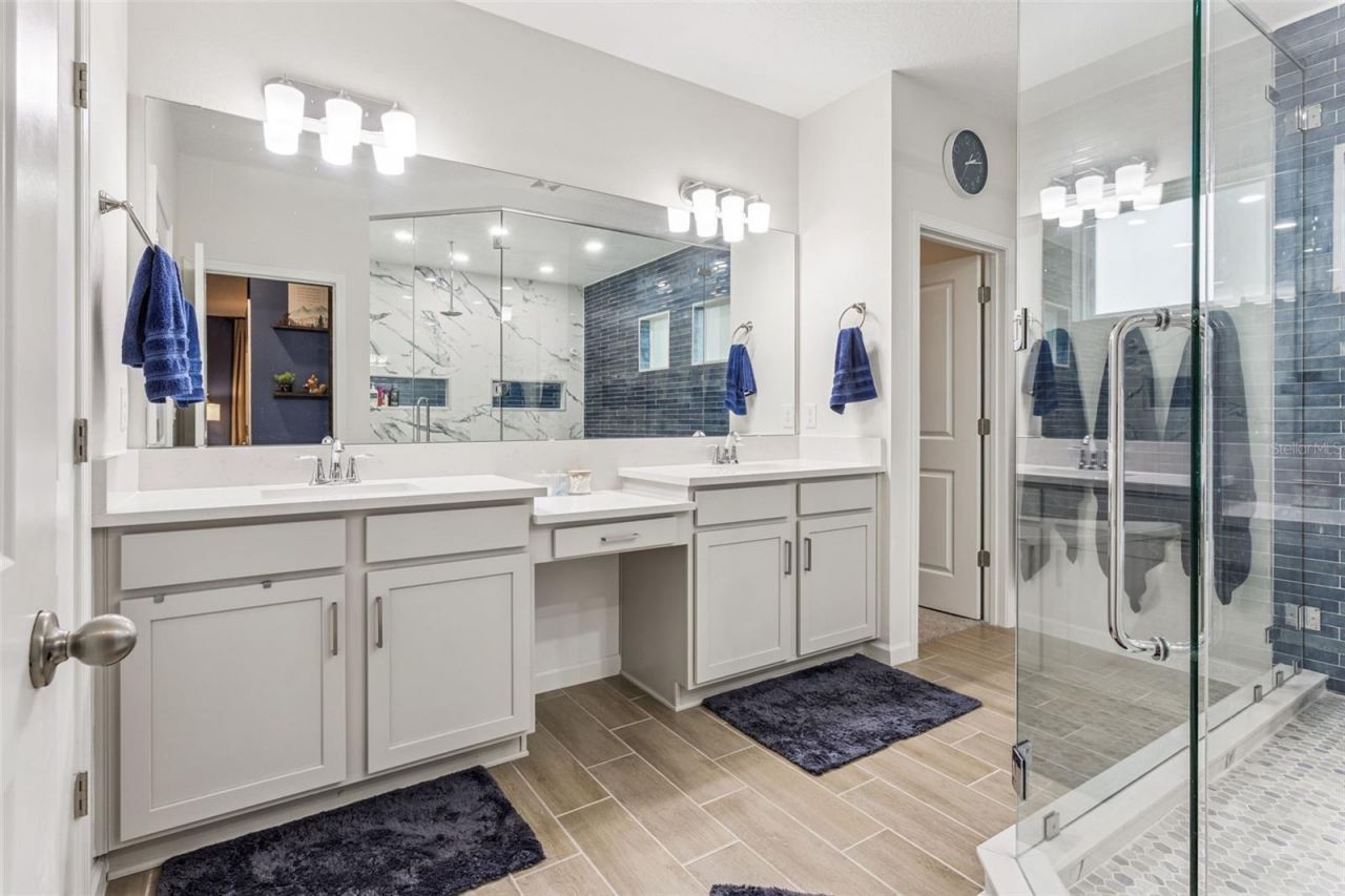 594 Via Bella Court, Howey in the Hills, FL 34737 Photo