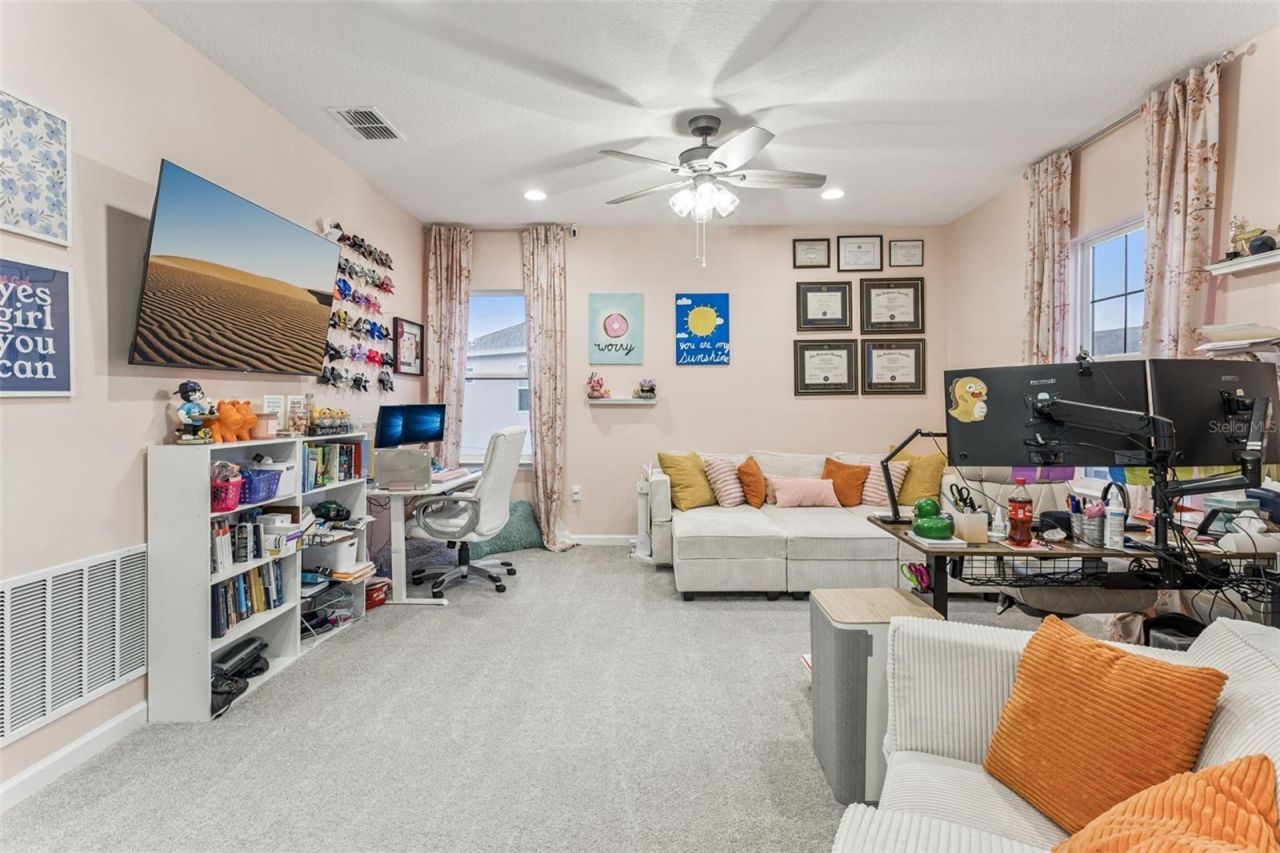 594 Via Bella Court, Howey in the Hills, FL 34737 Photo