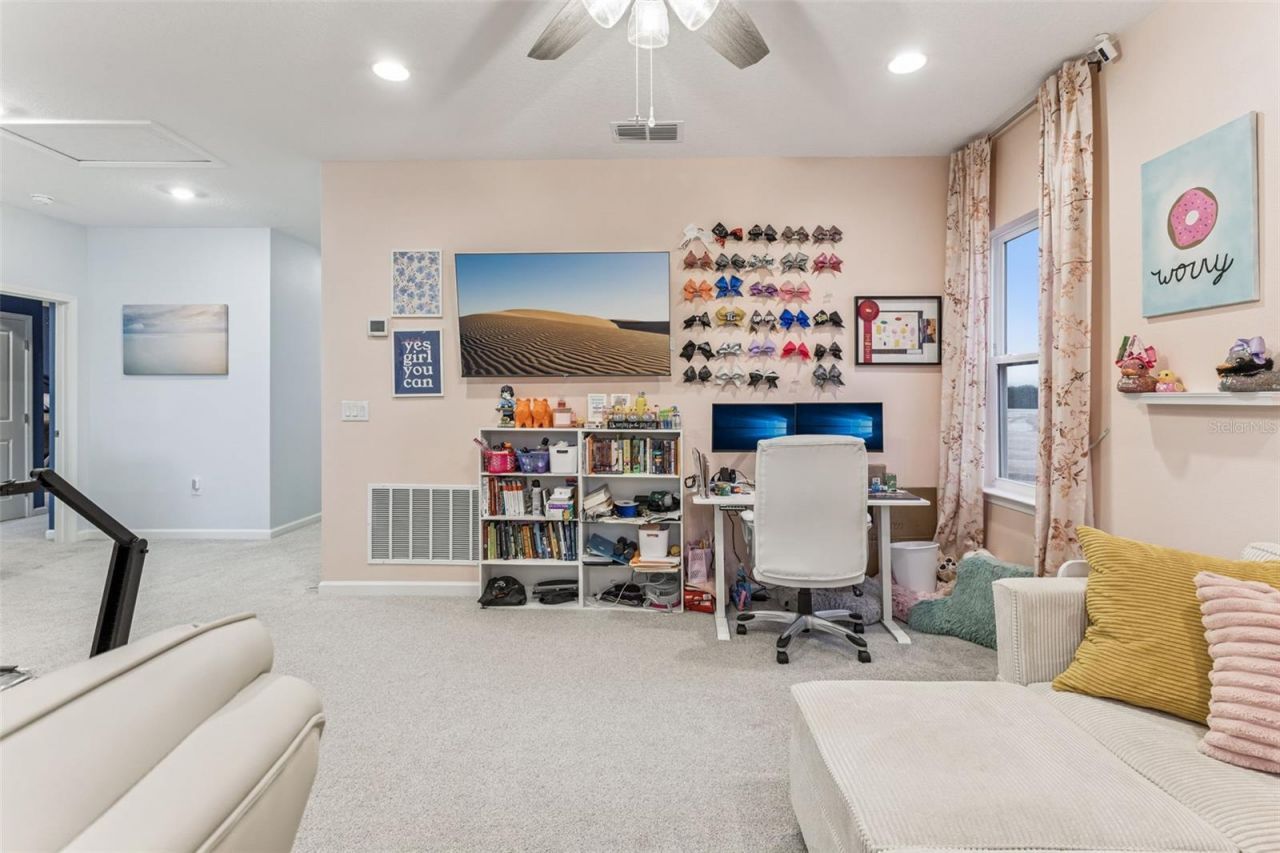 594 Via Bella Court, Howey in the Hills, FL 34737 Photo