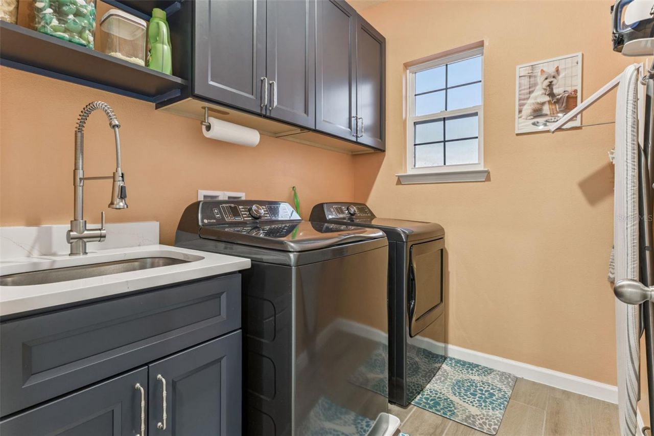 594 Via Bella Court, Howey in the Hills, FL 34737 Photo