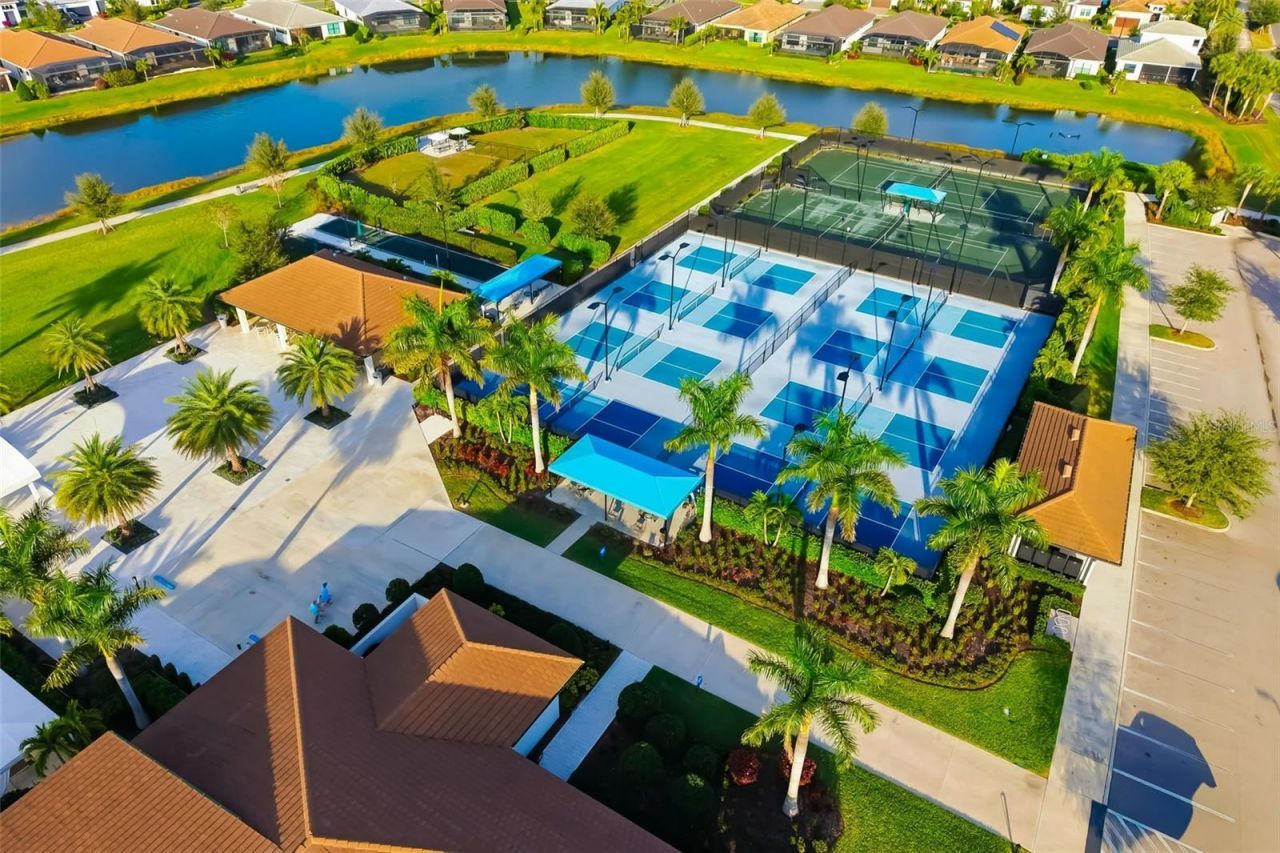 5244 Barnett Circle, Bradenton, FL 34211 Photo