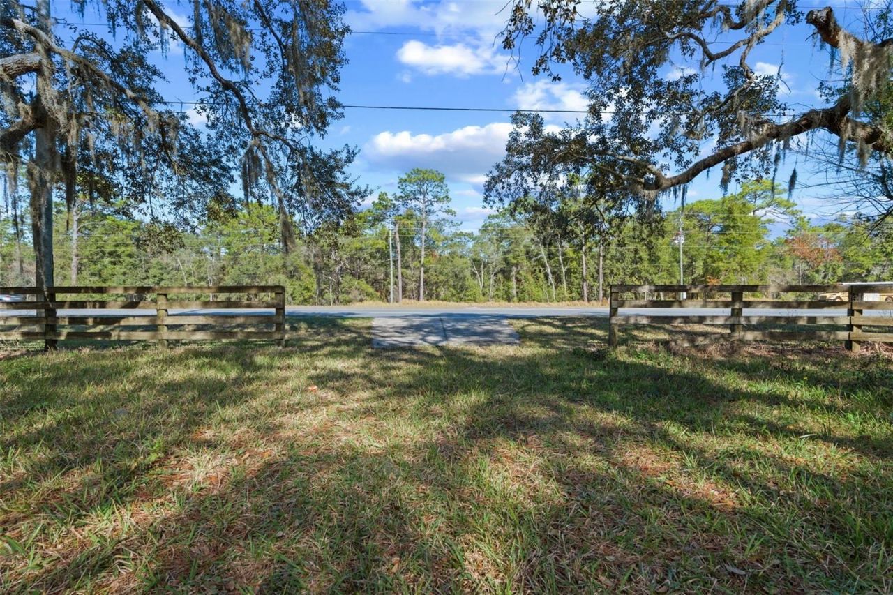 4290 W Norvell Bryant Highway, Crystal River, FL 34429 Photo