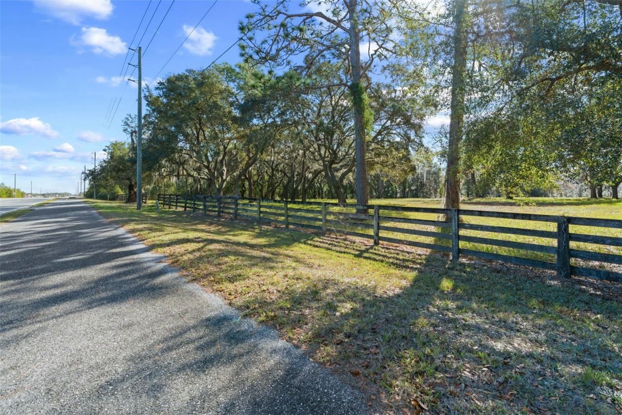 4290 W Norvell Bryant Highway, Crystal River, FL 34429 Photo