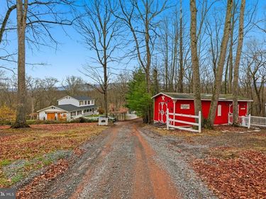 236 KUMP DRIVE, GORE, VA 22637