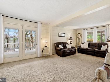 236 KUMP DRIVE, GORE, VA 22637